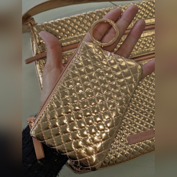 GENTLY USED ROSE GOLD VERA BRADLEY QUILTED CROSSBODY BAG & CARD HOLDER - Picture 15 of 16